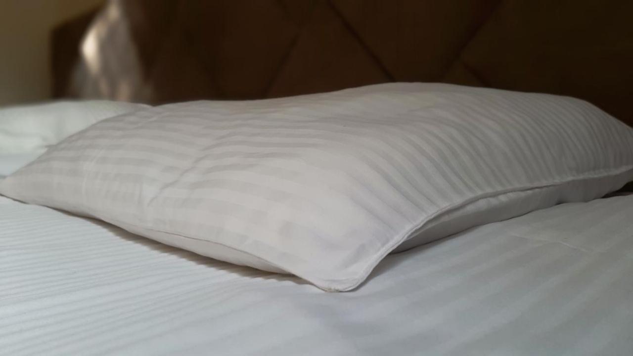 Eduard Hotel ウージュホロド エクステリア 写真
