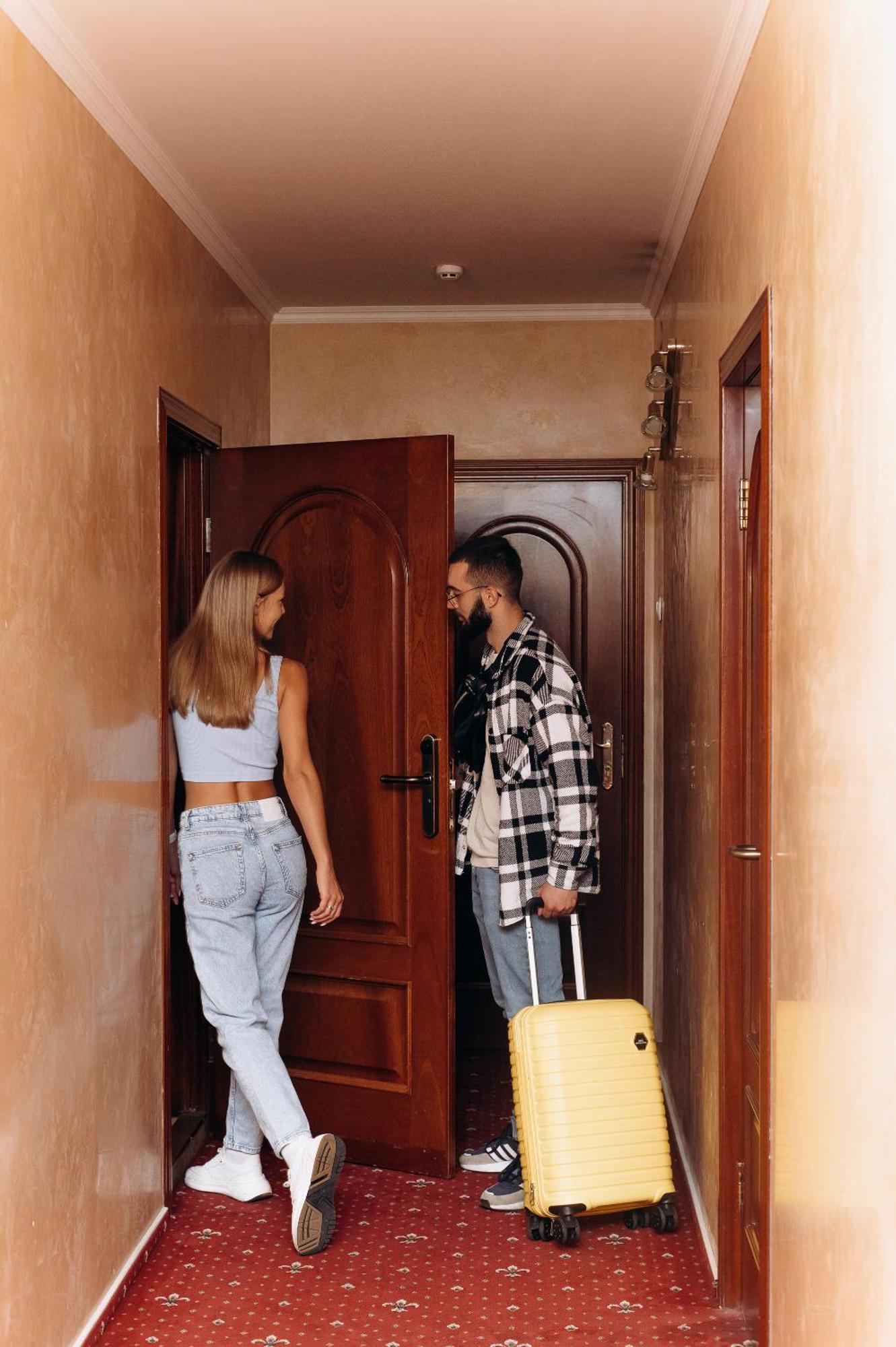 Eduard Hotel ウージュホロド エクステリア 写真